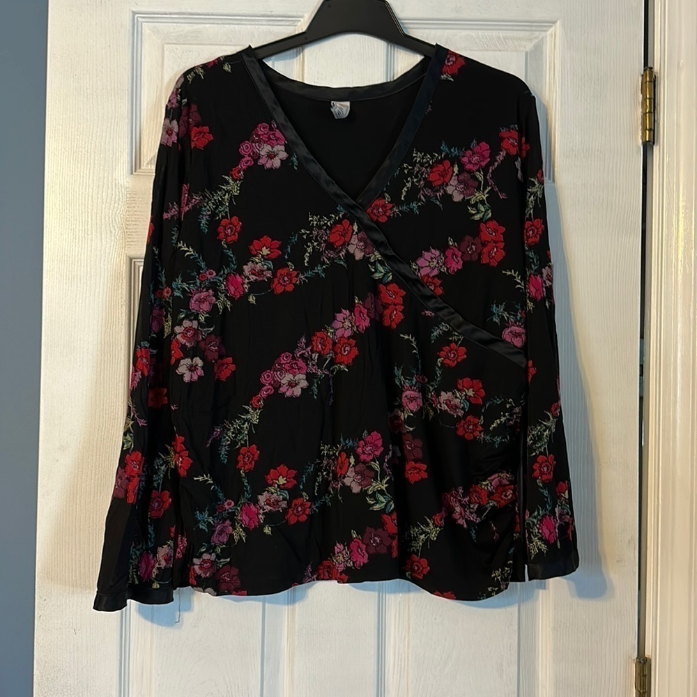 OLD Navy women’s top; size 3x